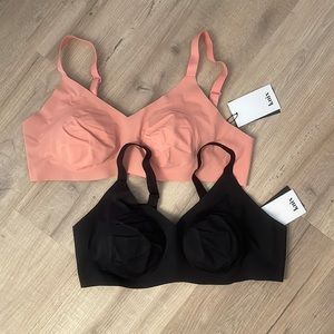 Lot of 2 Knix padded V neck bras - Size 5